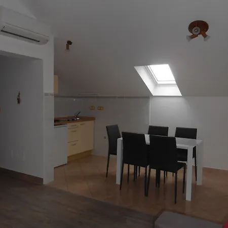 Kristina Bed & Breakfast 3*