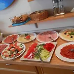 Kristina Bed & Breakfast 3*