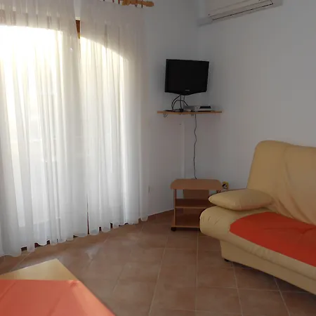 Kristina Bed and breakfast 3*