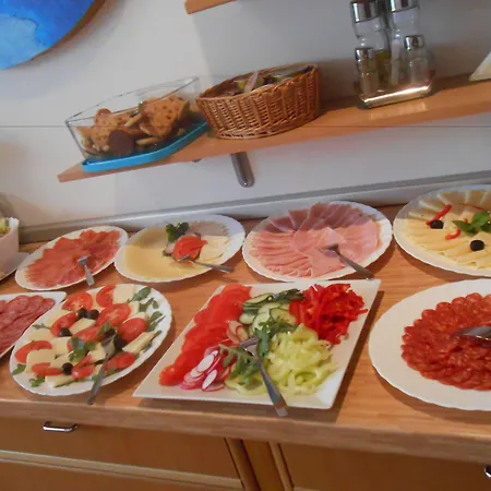 Kristina Bed and breakfast 3*