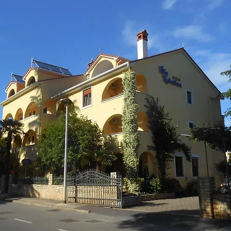 Bed & Breakfast Kristina 3*