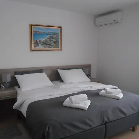 Bed & Breakfast Kristina 3*