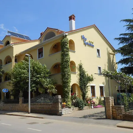 Bed and breakfast Kristina 3*